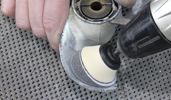 Demonstrating the flexibility of the 2 inch disc and mandrel set, paired with a soft interface pad